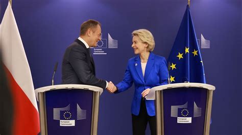 Premier Donald Tusk Na Konferencji Prasowej Z Przew Komisji