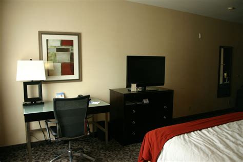 Travel Review: Holiday Inn Express LAX, Los Angeles Airport – Travel ...