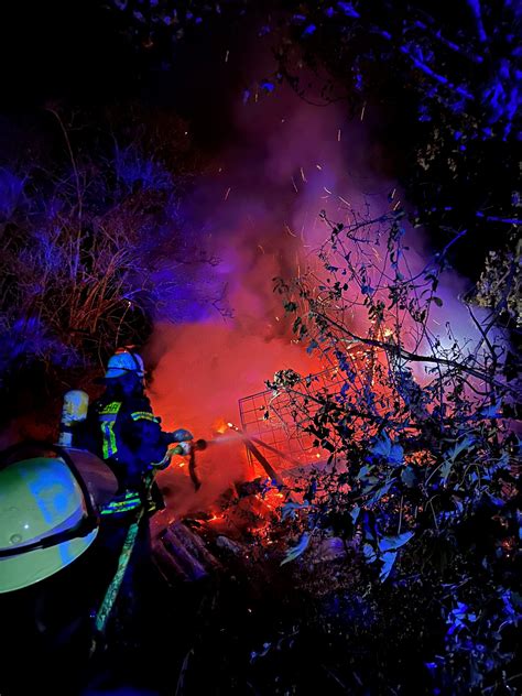 Lemgo Gartenhütte brennt am Blomberger Weg NewsGO Nachrichten aus