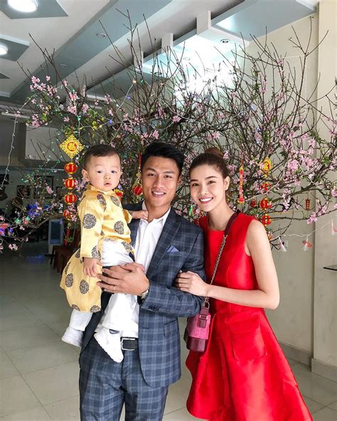 Loạt hot girl sinh năm 1995 đã làm mẹ Gái một con trông mòn con mắt