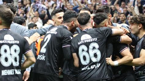 Elazığspor 2 Lig e yükseldi Futbol Haberleri