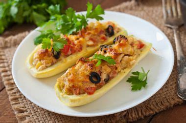 Receta De Calabacines Rellenos Con Pollo Unareceta