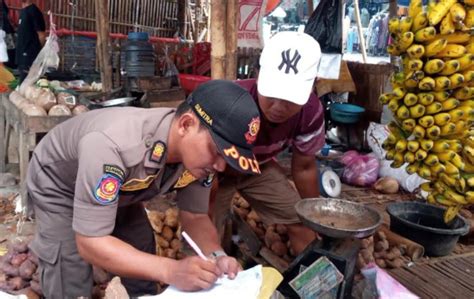 Satpol Pp Kabupaten Tangerang Tertibkan Bangli Di Pasar Pisang