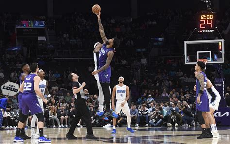 Balanced Scoring Carries Magic Over Hornets Reuters