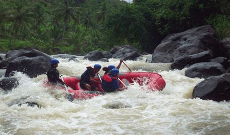 10 Jalur Arung Jeram Paling Menantang Di Indonesia Berani Coba Pigiblog