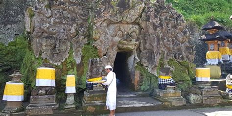 Goa Gajah Tempel Op Bali Indonesie Pura Goa Gajah Ligt Bij Het Dorp