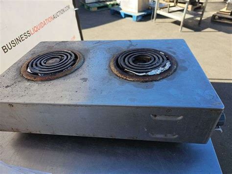 WELLS Electric 2 Burner Hot Plate Business Liquidation Auction