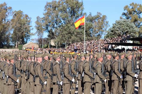 Ej Rcito De Tierra La Emotiva Ovaci N A La Primera Mujer N Mero Uno En