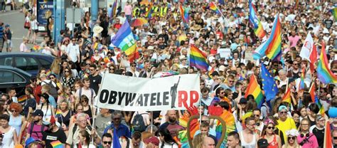 LGBT co oznacza ten skrót i o co chodzi z Paradą Równości Przeczytaj