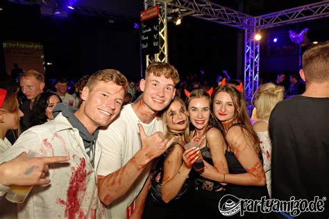 Hunderte Besucher Bei Halloween Partys In Der Region Jetzt Lesen Auf