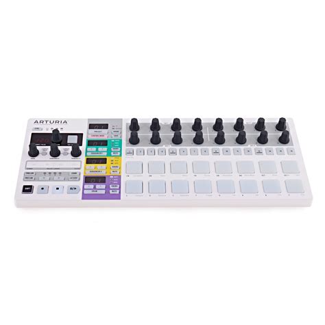 Arturia Beatstep Pro Dynamic Sequencer at Gear4music