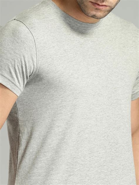 Men Grey Melange Solid Round Neck T Shirt