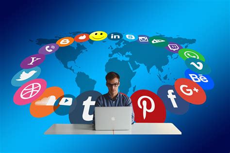 Administrador De Redes Sociales Alternativa A Community Manager