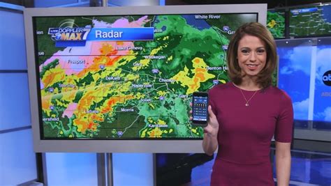 Wls Channel 7s Cheryl Scott Rises To Top On Stations Weather Bench