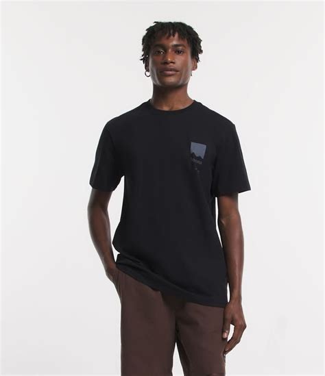 Camiseta Comfort Em Meia Malha Estampa De Sonoma Preto