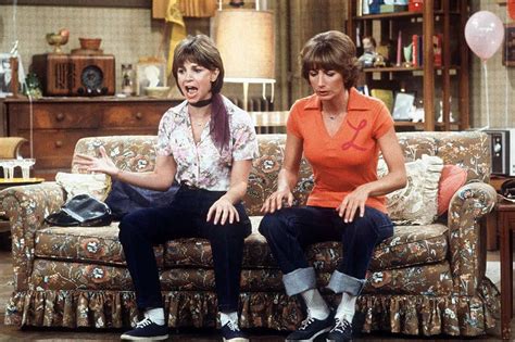 How to Watch Laverne and Shirley Episodes? Streaming Guide - OtakuKart