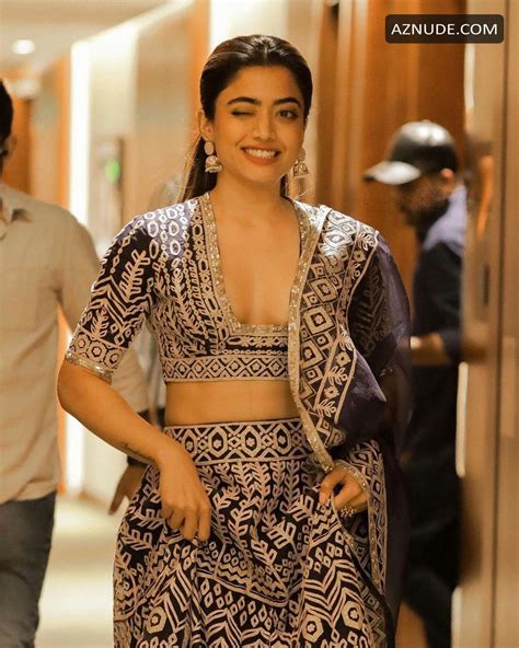 Rashmika Mandanna Pushpa Movie Press Meet In Kerala Aznude