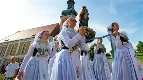 Catholics hold traditional Whit Monday ceremony in Germany | Fox News