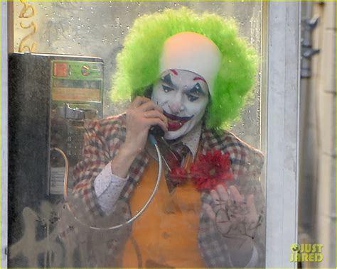 Joaquin Phoenix Dresses In Full Joker Clown Costume For Phone Booth