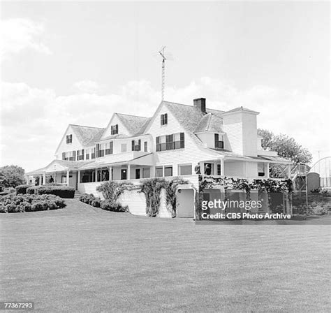 788 Kennedy Compound Photos & High Res Pictures - Getty Images