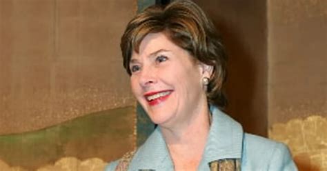 Le Extirparon Un Tumor Canceroso A Laura Bush Infobae