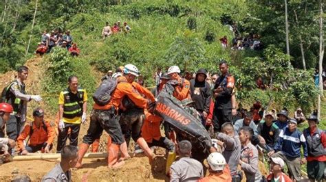 Tiga Korban Longsor Di Banjarwangi Garut Ditemukan Dalam Kondisi