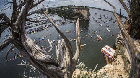 Cliff Diving Iris Schmidbauer Bei Red Bull Cliff Diving Serie In Texas