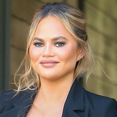 Chrissy Teigen Latest Style News And Photos Of John Legends Wife