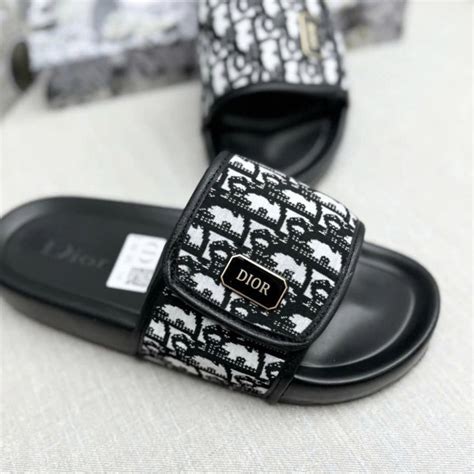 F D P L Nam N Cao C P Bbr D N Quai Ngang C C B N N Ng Ng C L Ng U Hot Trend