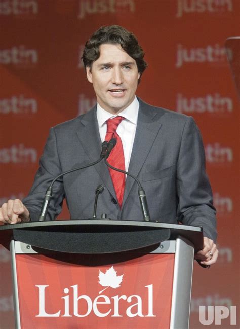 Photo Liberal Mp Justin Trudeau Celebrates Winning The Leadership Of