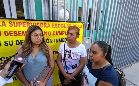 Padres De Familia En La De Marzo Toman Instalaciones De Primaria