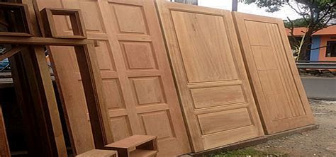 Pintu Kayu Solid Dan Pintu Hpl Penyedia Kusen Terbaik Pintu Kayu