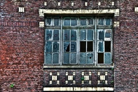gambar gratis pintu jendela jalan eksterior arsitektur tua rumah