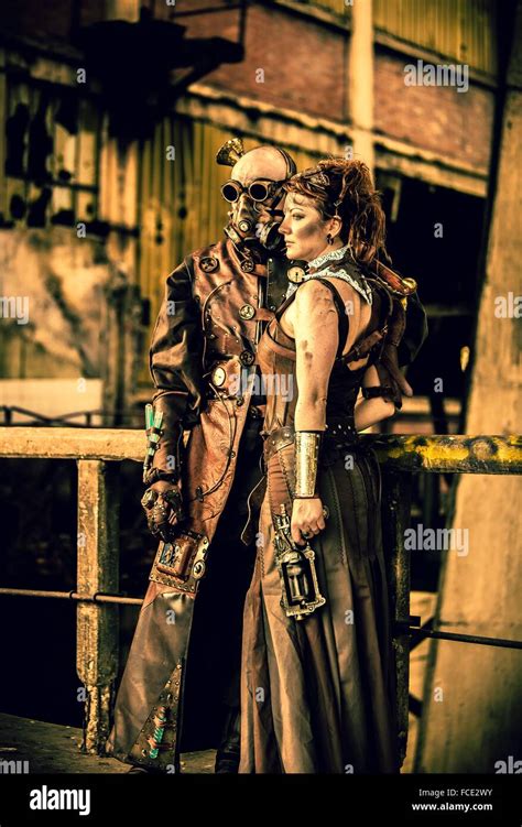 Steampunk Clothes Fotos Und Bildmaterial In Hoher Aufl Sung Alamy