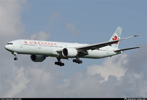 C FIVS Air Canada Boeing 777 333ER Photo By Jan Seler ID 989000