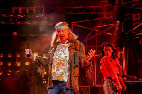 Preview Rock Of Ages Uk Tour Interview With Star Kevin Kennedy Get