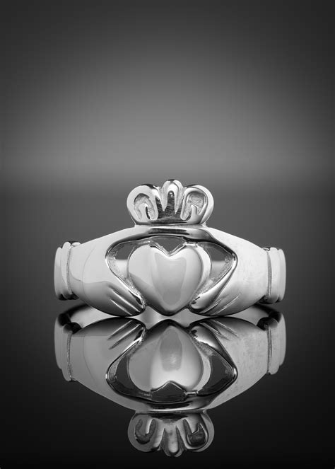 claddagh rings men 6
