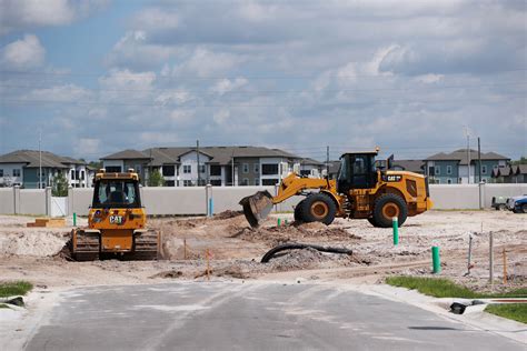 US New Home Sales Fall In August Median House Price Drops