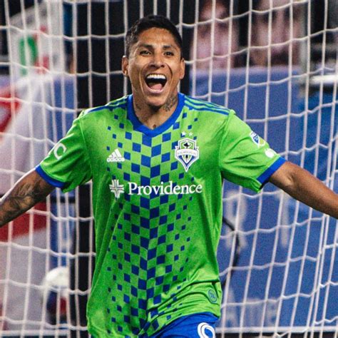 MERCADOS A LATINA Operan con alzas por retroceso del dólar tras lectura de dato de inflación