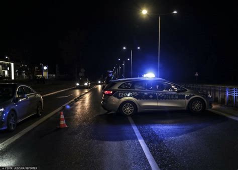 Tragedia W Woj Dzkim Nie Yje Latek Zosta Potr Cony Na Dk