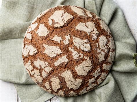 Kletzenbrot Mit Natursauerteig Rezept Ofner Backprofi