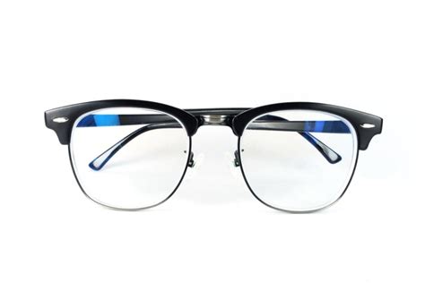 The Right Cat Eye Glasses for Your Face Shape