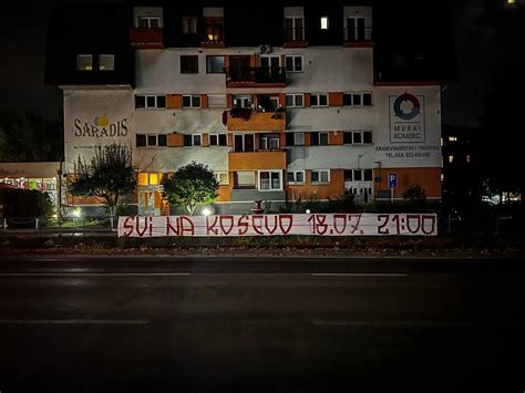 Sport Foto Horde Zla Ogromnom Akcijom Pozvale Navija E Sarajeva Na