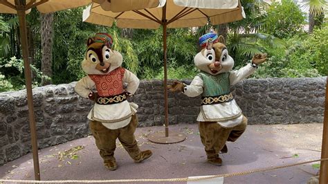 PHOTOS VIDEO Clarice Chip Dale Go Bollywood For Meet And Greet In