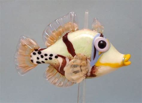Декоративные рыбки из стекла | Glass beads, Beaded animals, Lampwork beads