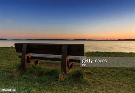 Park Bench Sunset Photos and Premium High Res Pictures - Getty Images