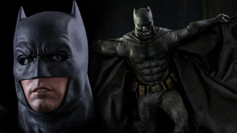 Hot Toys Revela Colecion Vel Do Batman De Esquadr O Suicida O V Cio