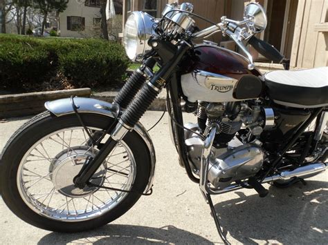 Restored Triumph Bonneville 1967 Photographs At Classic Bikes