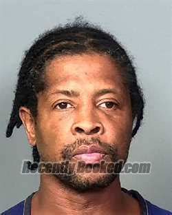 Recent Booking Mugshot For Robert Lashay Jennings In Manatee County