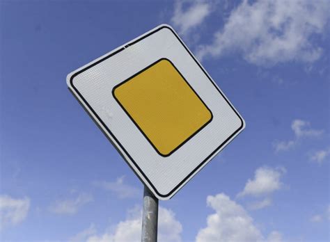 Знак Главная Дорога Картинка – Telegraph